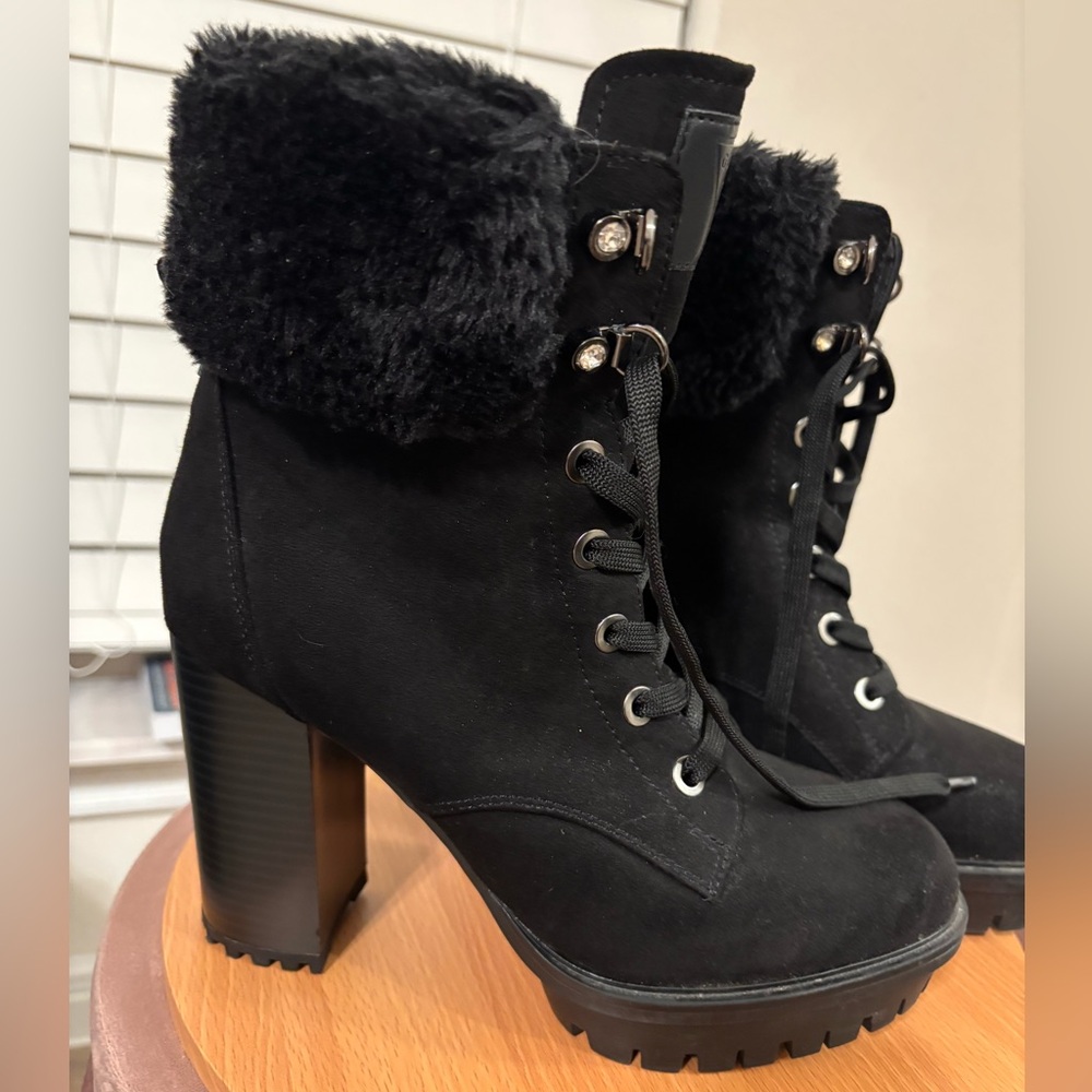 Black GUESS Fur-Lined Lace-Up Women's Boots